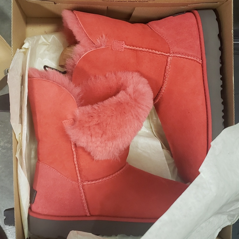 BrandNew Bright Red Uggs
